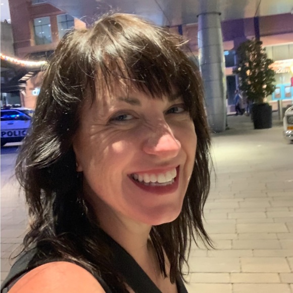 Meet your Posher, Alyson - Picture 5 of 8